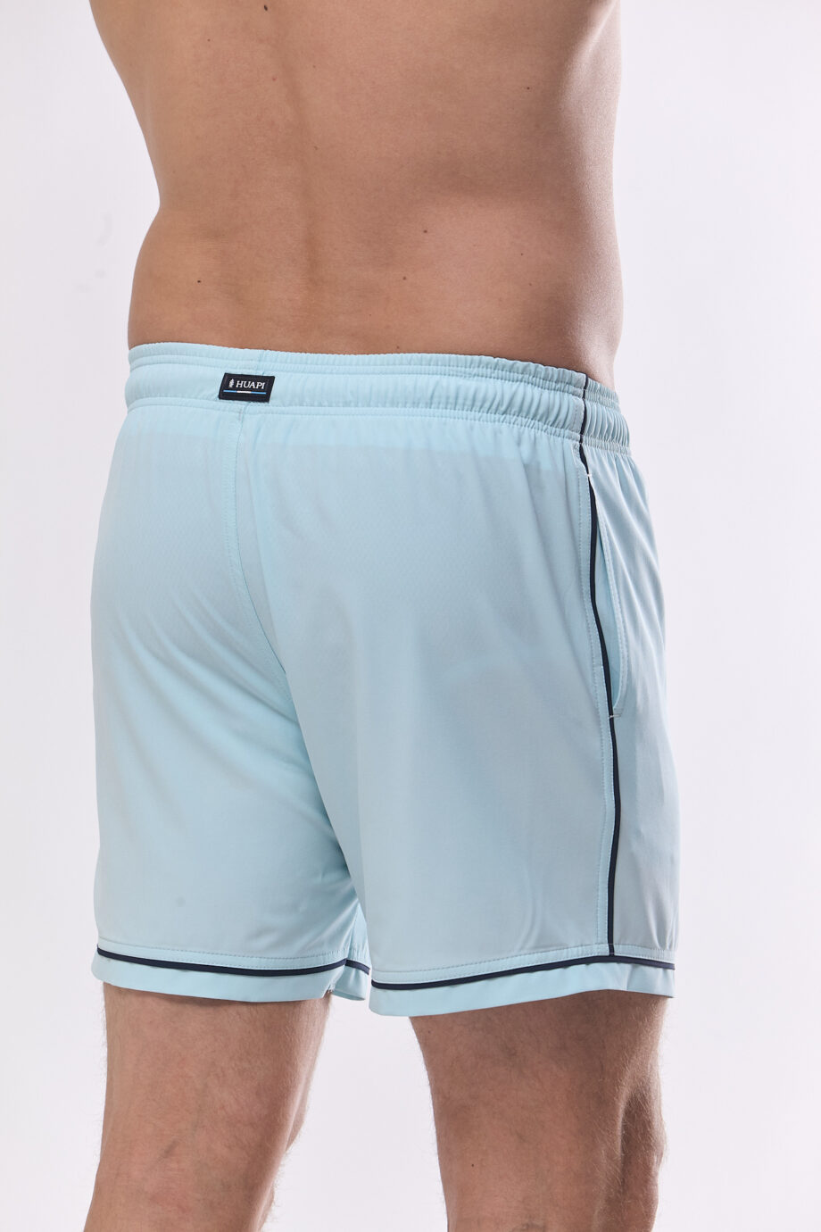 Short liso con vivo lateral