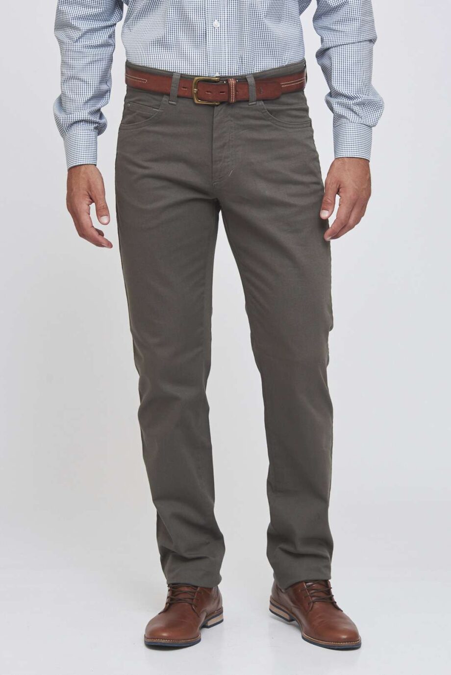 Pantalón corte jean de gabardina cepillada