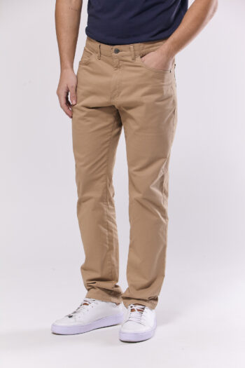 Pantalón corte jean de gabardina