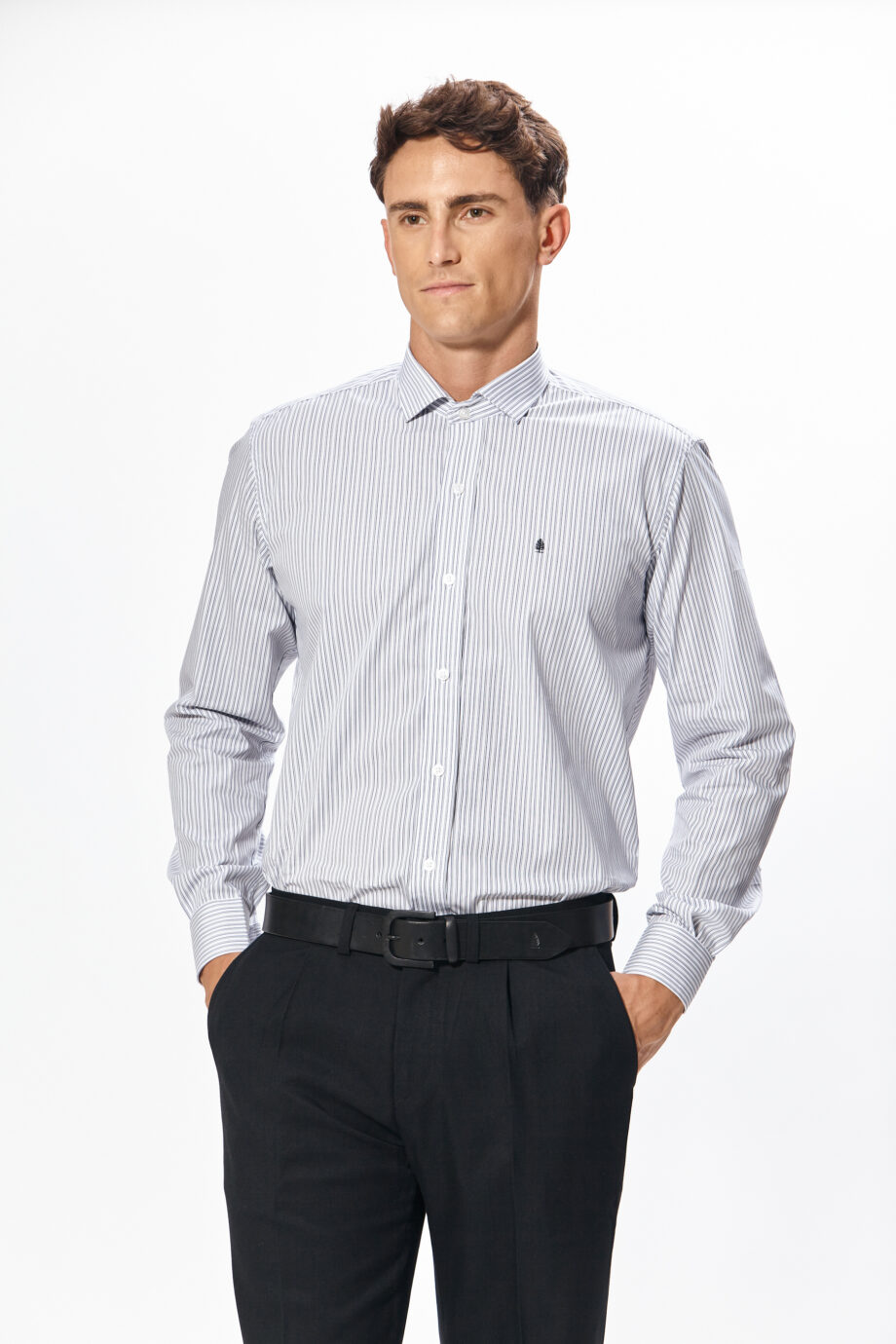 Camisa slim fit a rayas