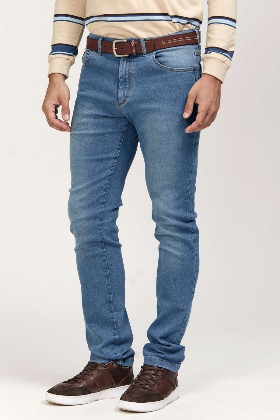 Jean regular fit localizado